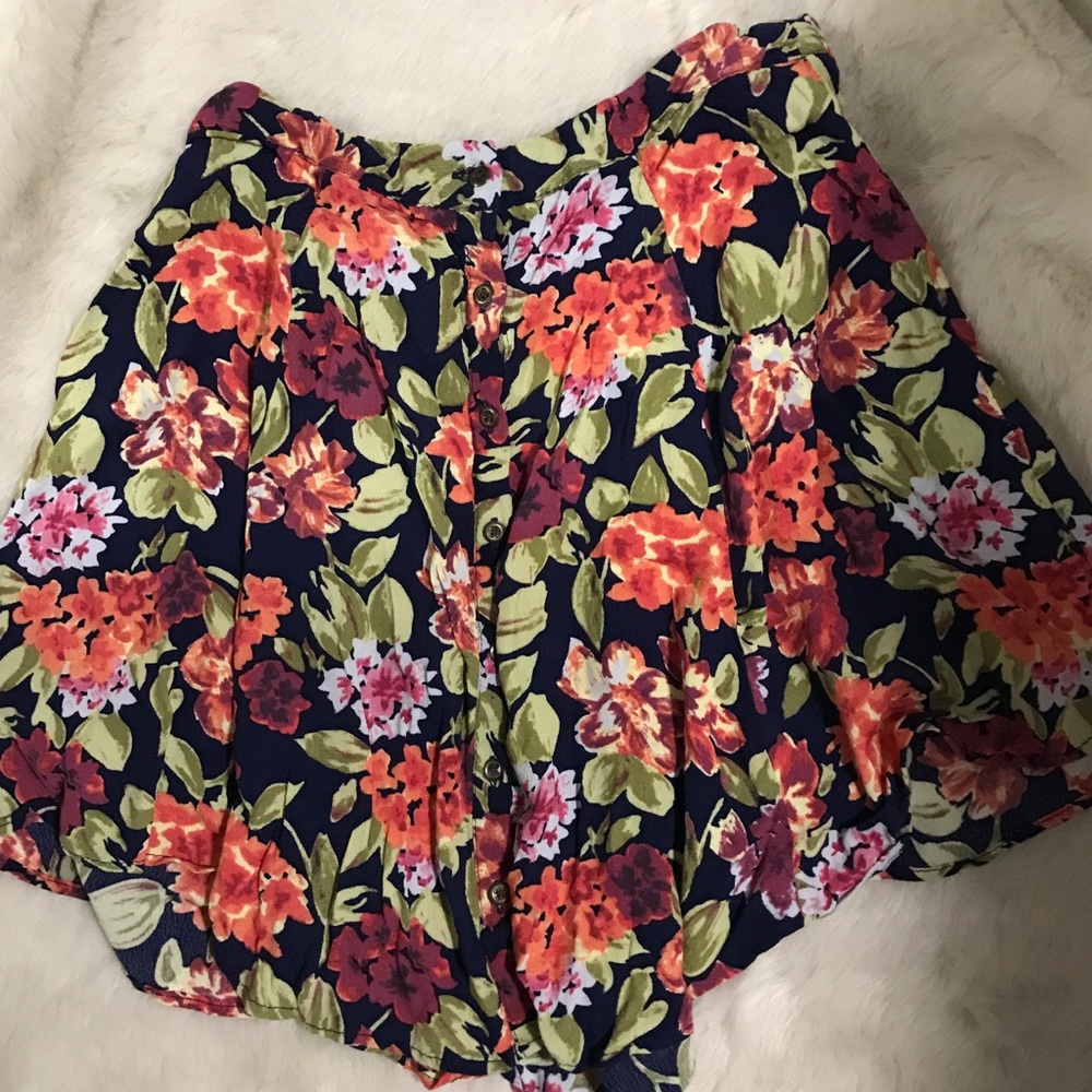 Flirty short skirt